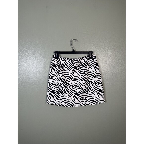 Sexy Cute Zebra Print Mini Skirt Women’s Size Small SHEIN front Slit Side Zipper - Picture 2 of 8